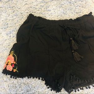 Black embroider flowy shorts with pom pom retail